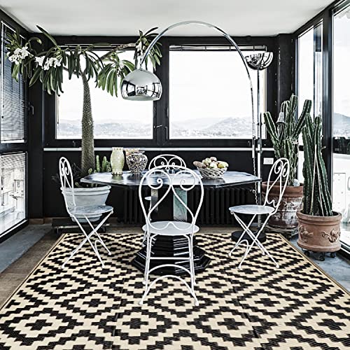Waterproof Reversible Outdoor Rug 5x8 ft Black & Beige Q5411