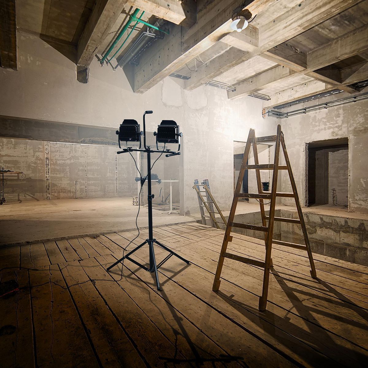 18,000 Lumen LED Detachable Work Light M618